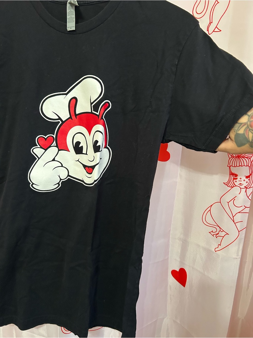 Pinoy Jollibee finger heart tshirt - Picture 3 of 4